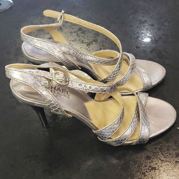 Michael kors heels  - Picture 2 of 5